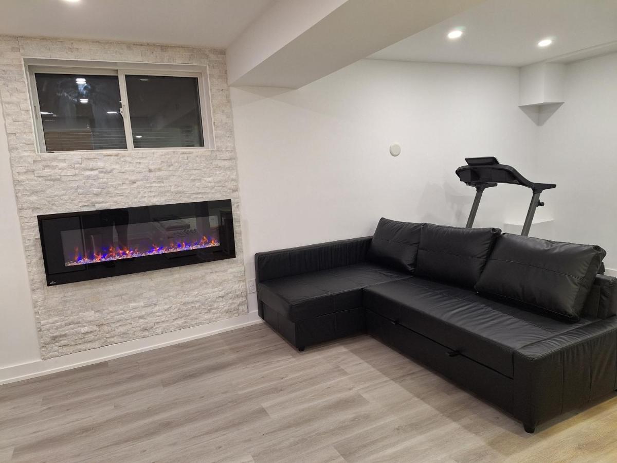 Independent Basement Studio Suite Ottawa Exterior photo