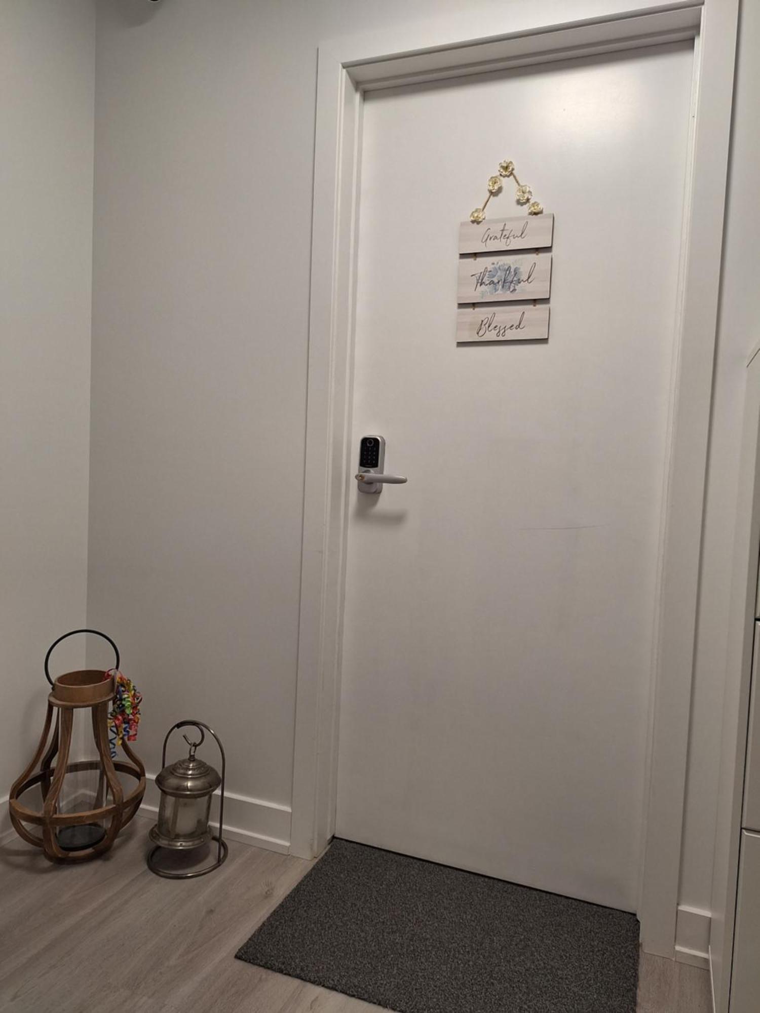 Independent Basement Studio Suite Ottawa Exterior photo